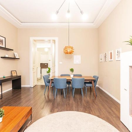 Spacious Luxury Apartment At The Heart Of บูดาเปสต์ ภายนอก รูปภาพ